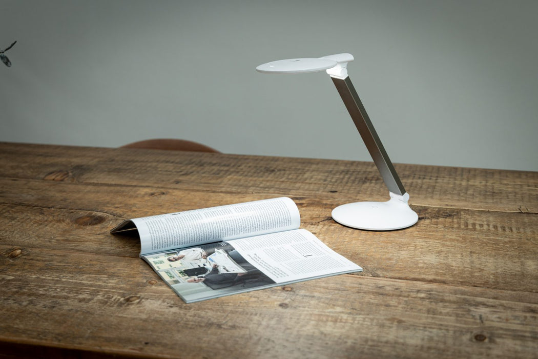 Daylight Halo Go 2 Desk Lamp