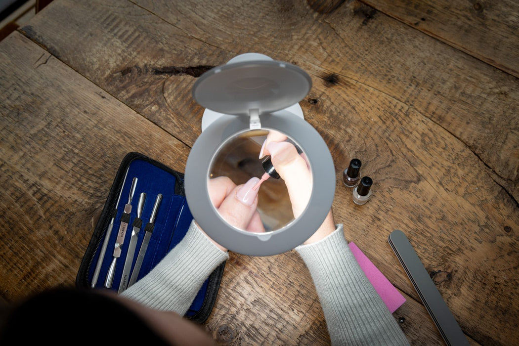 Daylight Halo Go 2 Desk Lamp