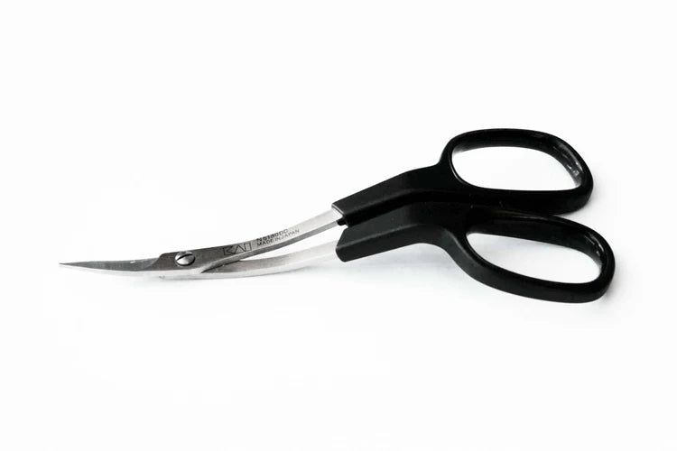 KAI N5130DC: 5-inch Double Curve Embroidery Scissors