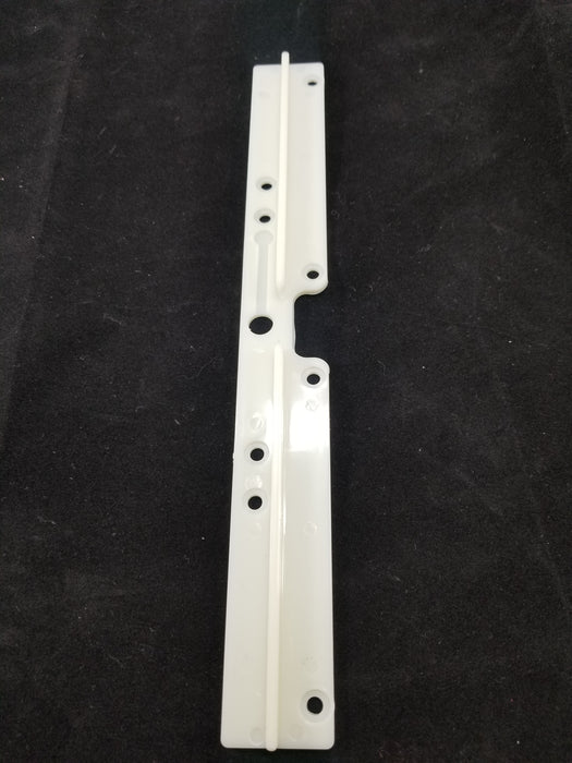 TAJIMA - (GENERIC) TAKE UP LEVER GUIDE RAIL (9 NEEDLE) [ME0547000900GNC 1-2-4]